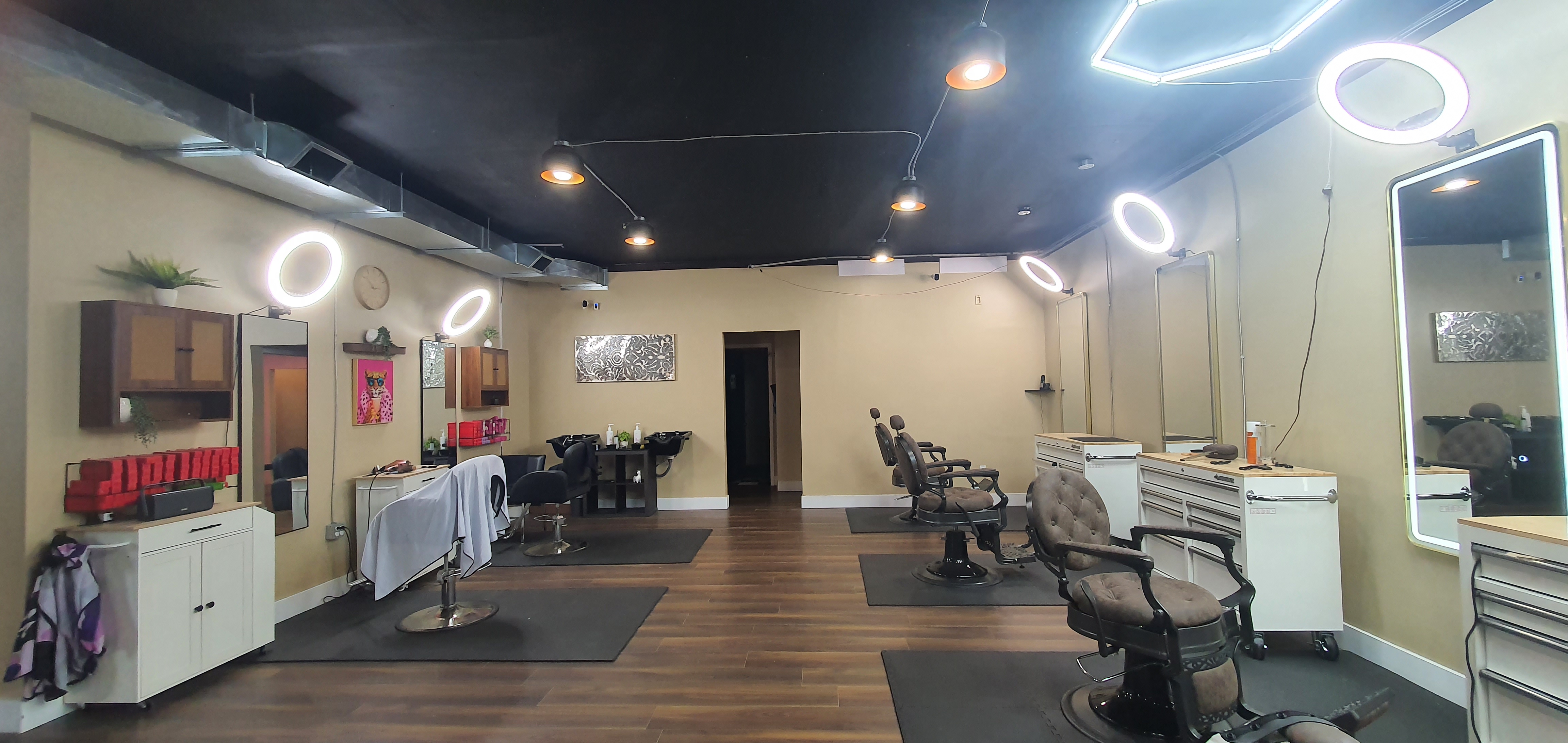 Open Chair barbershop & salon experience